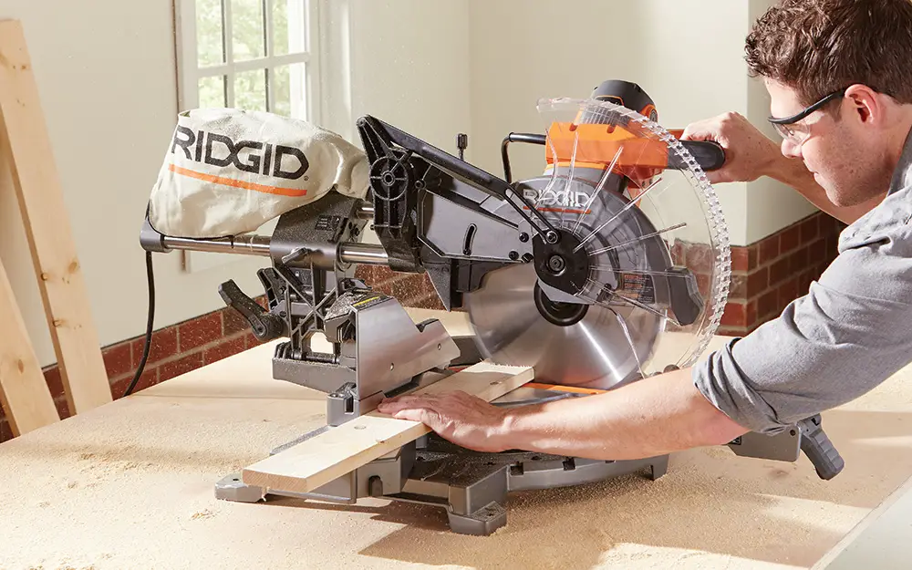 How to use a mitre saw